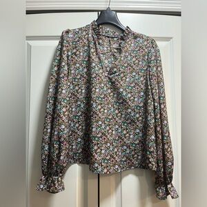 SHEIN size small V neck Floral Print Women's Top